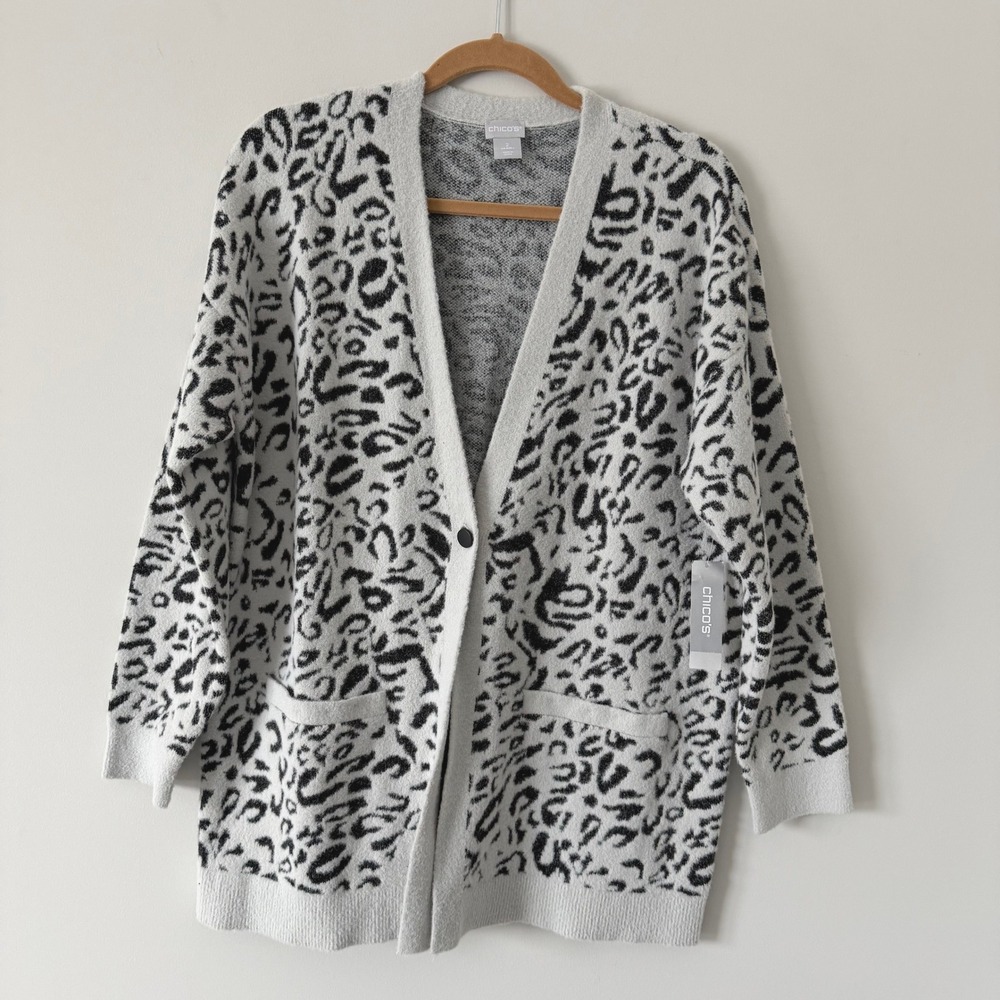 Chicos Novelty Animal Cardi Gray Leopard Print Button Front Sweater Size 2/LG‎